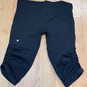 Lululemon crop leggings